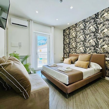 Yourhome - Santa Lucia Rooms Sorrento Eksteriør billede